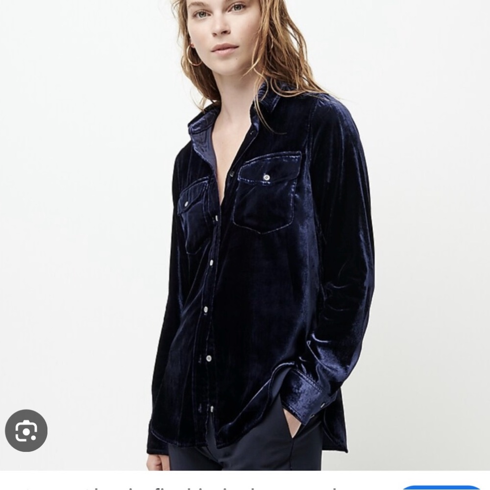 NWT J Crew Navy blue velvet blouse size 8.